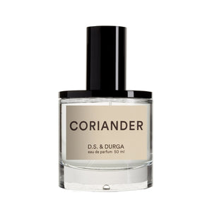 D.S. & Durga - Coriander Parfümflakon mit schlichtem Etikett und schwarzem Verschluss vor weißem Hintergrund
