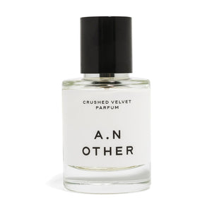 A.N. OTHER - Crushed Velvet klarer Glasflakon mit schwarzem Deckel und schlichtem minimalistischen Design