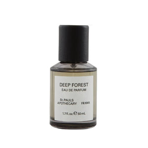 FRAMA - Deep Forest Eau de Parfum in klarer Flasche mit schwarzem Holzdeckel vor weißem Hintergrund