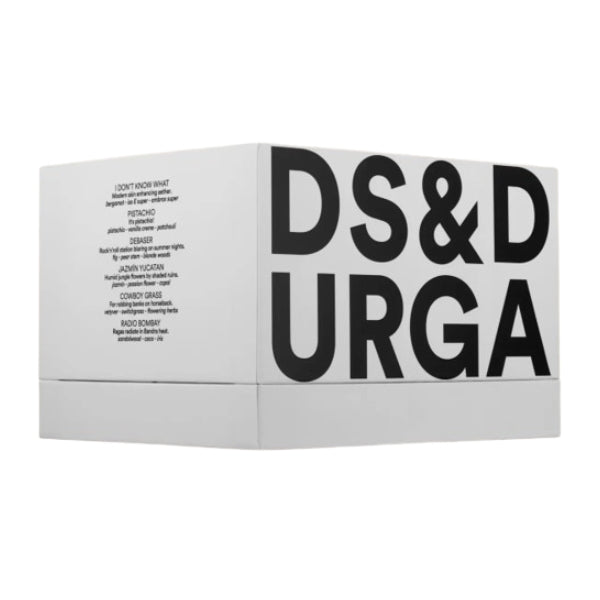 D.S. & Durga - Deluxe Box Set weiße Verpackung mit großem schwarzem Logo und kleinem Beschreibungstext seitlich