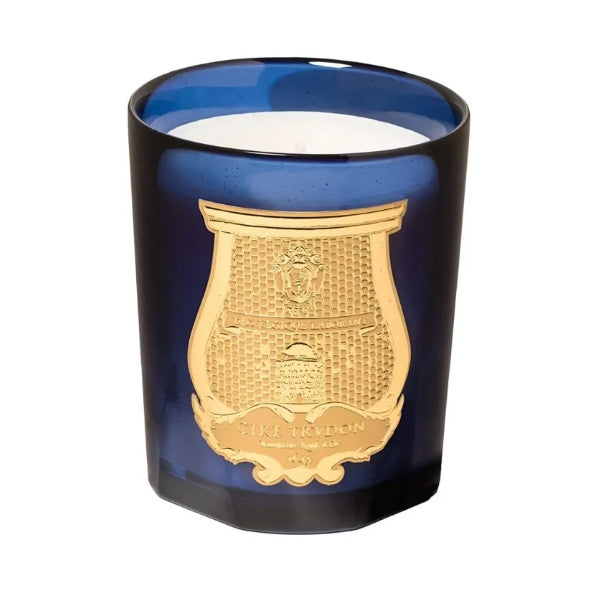Trudon - Les Belles Matières - Estérel - Duftkerze im dunkelblauen Glas mit goldener Wappenverzierung