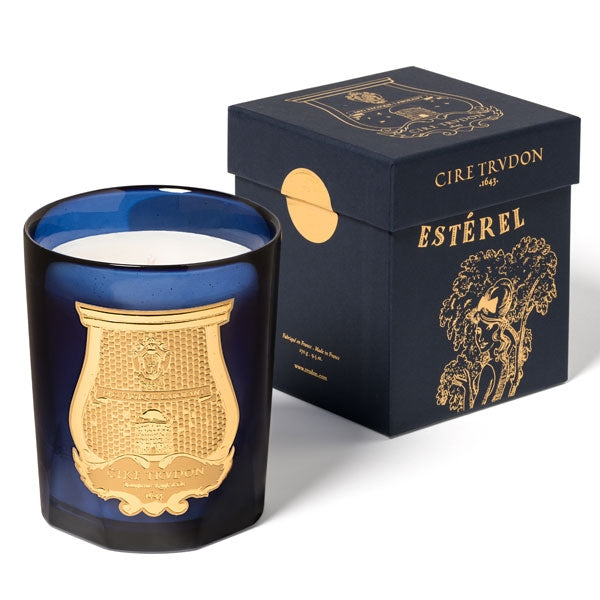 Trudon - Les Belles Matières - Estérel - Duftkerze in dunkelblauem Glas mit goldenem Wappen und Geschenkbox