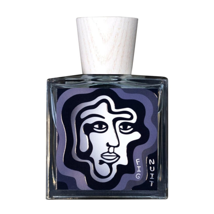 Carl Kling Parfums - Fig Nuit zeigt rechteckigen Flakon mit abstraktem Gesichtsmotiv und hellem Holzverschluss vor weißem Hintergrund