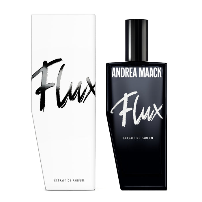 Andrea Maack Parfums - Flux schwarzer Flakon mit weißem Schriftzug neben schlicht weißer Verpackung