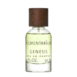 Pigmentarium - Genesis zeigt klaren Flakon mit hellgrünem Duftöl und markantem dunkelbraunem Holzverschluss auf weißem Hintergrund