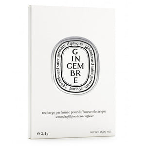 Diptyque - Gingembre / Ingwer - Capsule in schlichter weißer Verpackung mit ovalem schwarz-weißem Logo elegant präsentiert