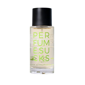 PERFUME.SUCKS - Green 368C Parfumflakon mit klarem Glas, schwarzem Deckel und neongrüner Schrift vor weißem Hintergrund