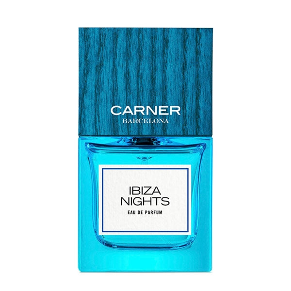 Carner Barcelona - Dream Collection - Ibiza Nights Parfumflakon in Blau mit Holzoptik-Verschluss vor weißem Hintergrund