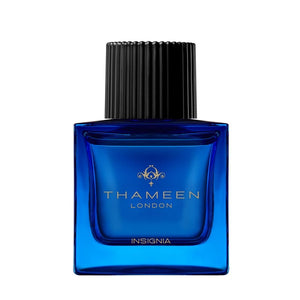 Thameen - Sovereign Collection - Insignia blauer Parfumflakon mit schwarzem Verschluss vor weißem Hintergrund