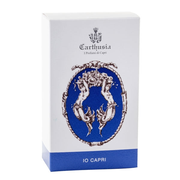 Carthusia - Io Capri Verpackung mit klassischem Design und blauem Ornament vor weißem Hintergrund