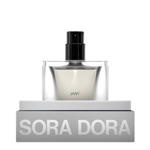 Sora Dora - White Collection - Jany quadratischer Glasflakon mit schwarzem Sprühkopf auf grauer Box