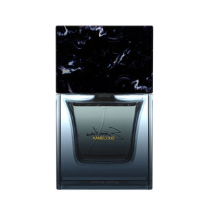 Sora Dora - Kamel Oud Parfumflakon mit dunklem, elegantem Glas und marmoriertem schwarzem Verschluss