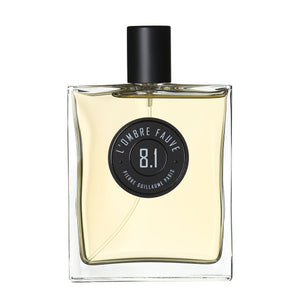 Pierre Guillaume - L'Ombre Fauve No. 8.1 Parfumflakon mit klarem Glas und schwarzem rundem Etikett vor weißem Hintergrund