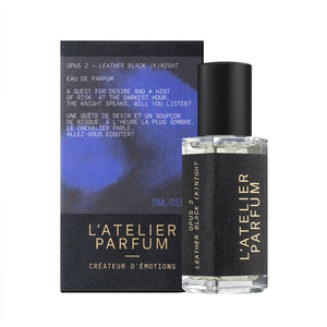 L'Atelier Parfum - Opus 2 - Leather Black (K)night Flakon mit schwarzem Lederetikett und dunkler, eleganter Verpackung