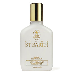 Ligne St Barth - Body Lotion - Scented Lily weiße Flasche mit goldenem Verschluss für feuchtigkeitsspendende Pflege