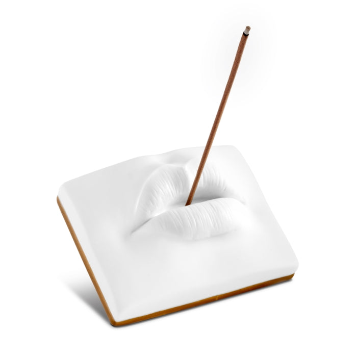 L'Objet - Lips Incense Holder Porzellanskulptur mit Lippenmotiv als stilvoller Räucherstäbchenhalter in Weiß