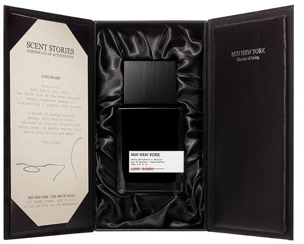 MiN New York - Long Board Parfumflakon in schwarzer Geschenkbox mit satinierter Innenauskleidung und Echtheitszertifikat