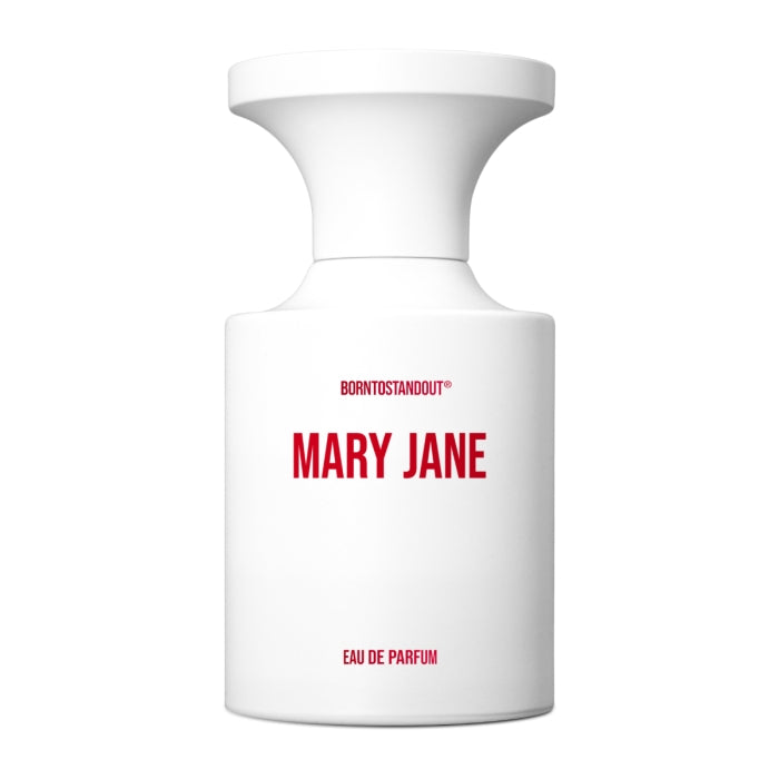 BORNTOSTANDOUT - Mary Jane Parfumflakon in schlichtem Weiß mit markant rotem Schriftzug auf weißem Hintergrund