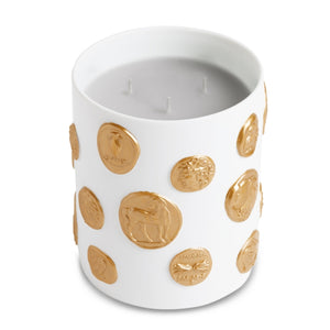 L'Objet - Médaille Candle - 3 Wick handgefertigte Kerze aus weißem Biskuitporzellan mit goldenen Münzreliefs