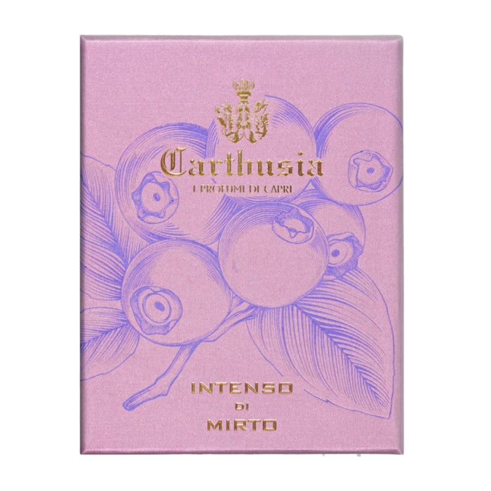 Carthusia - Intenso Collection - Mirto zeigt zartviolette Verpackung mit feiner Beerenzeichnung und goldenem Schriftzug