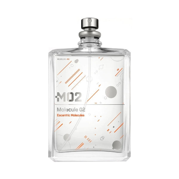 Escentric Molecules - Molecule 02 Parfumflakon mit klarem, rechteckigem Design und dezenten grafischen Akzenten in Orange und Grau
