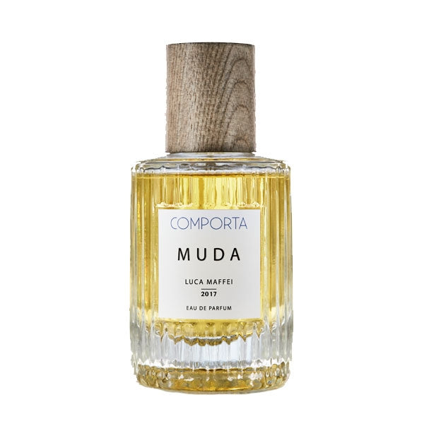 Comporta Perfumes - Muda Parfumflakon mit strukturierter Glasflasche und naturbelassenem Holzverschluss in hellem Bernsteinton