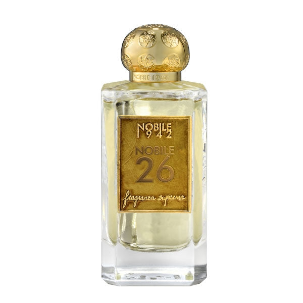 Nobile 1942 - Nobile 26 edler Flakon mit goldfarbenem Etikett und verziertem Verschluss vor weißem Hintergrund