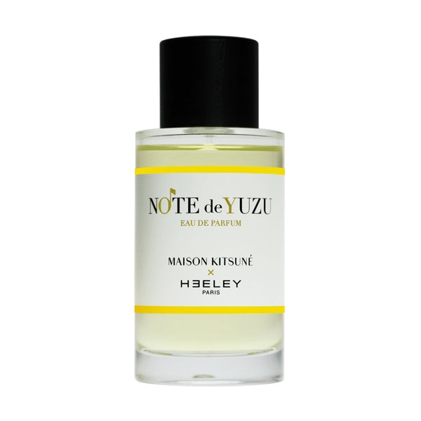 Heeley - Maison Kitsuné - Note de Yuzu Parfumflakon mit schlichtem Etikett und schwarzem Verschluss vor weißem Hintergrund