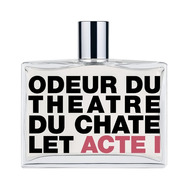 Comme des Garçons - Odeur du Théâtre du Châtelet - Acte I Parfumflakon mit klarer Flüssigkeit und modernem Design vor weißem Hintergrund