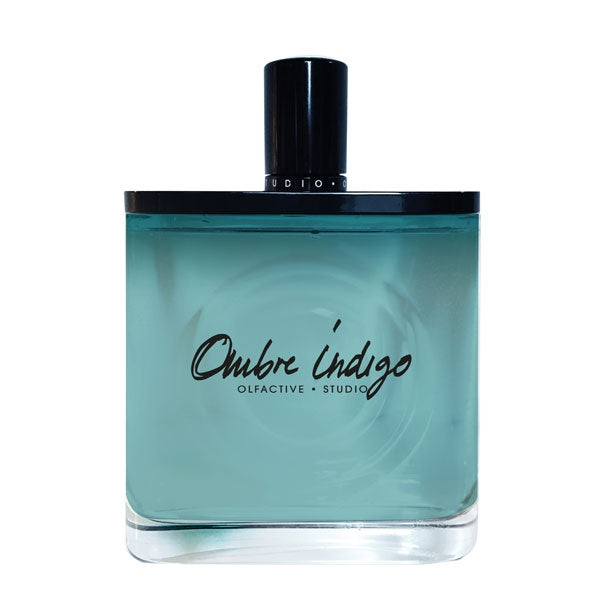 Olfactive Studio - Ombre Indigo Parfumflakon mit blaugrünem Glas und glänzend schwarzem Verschluss, modern und klar gestaltet