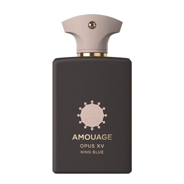 Amouage - Library Collection - Opus XV - King Blue zeigt eleganten Flakon in dunklem Matt mit hellrosa Verschluss und goldenen Details.