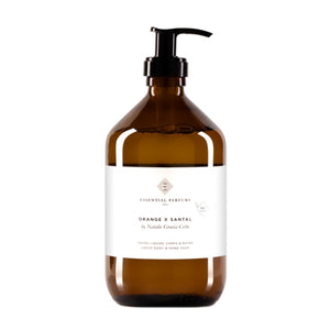 Essential Parfums - Orange X Santal - Liquid Soap in bernsteinfarbener Flasche mit schwarzem Pumpspender für sanfte Reinigung