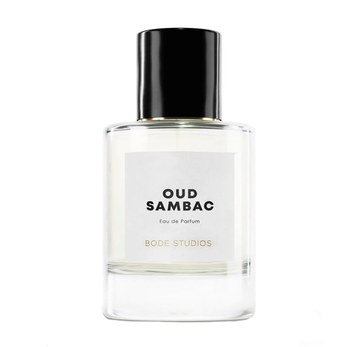 Bodé Studios - Oud Sambac Parfumflakon mit klarer Glasflasche und schlichtem Etikett minimalistisch präsentiert