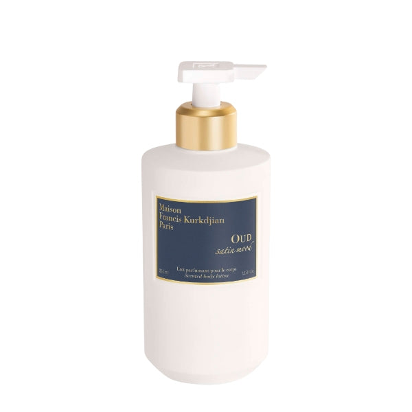 Maison Francis Kurkdjian Paris - Oud Satin Mood - Body Lotion mit goldfarbenem Verschluss und blauem Etikett auf weißem Flakon