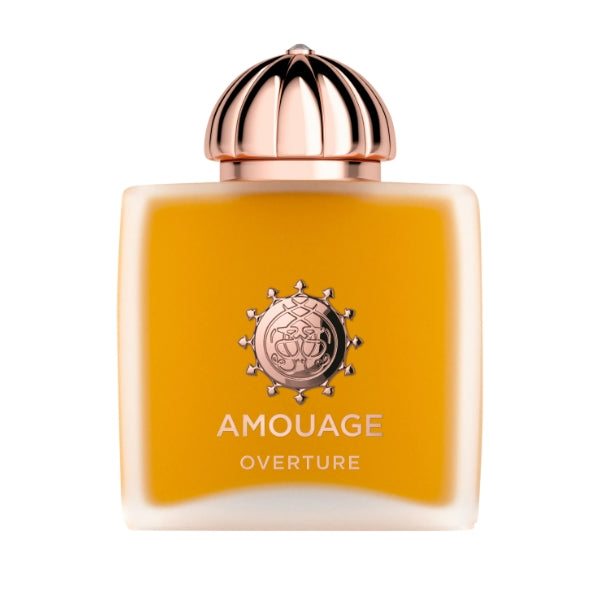 Amouage - Overture Woman Parfumflakon mit goldfarbenem Verschluss vor klarem weißem Hintergrund