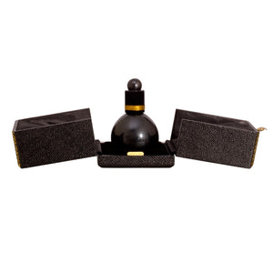 Isabey - Lys Noir - Extrait de Parfum Flakon in elegantem schwarzem Etui mit goldfarbenem Detail und rundem Verschluss