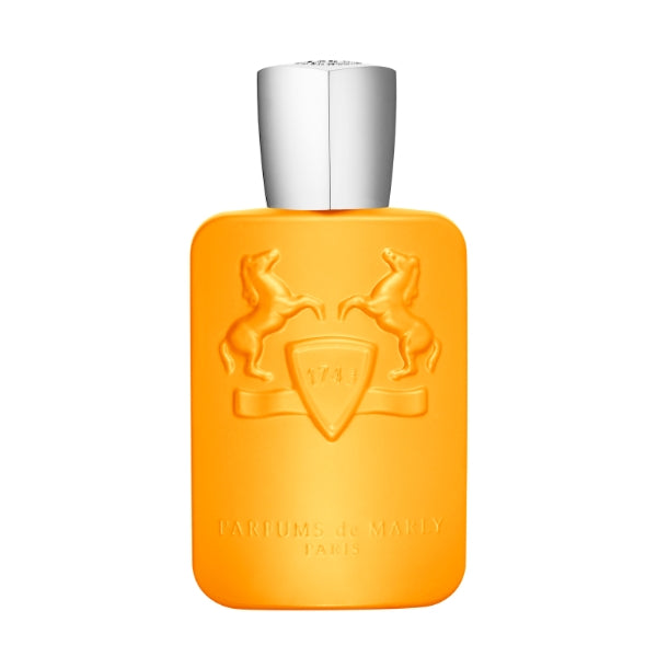 Parfums de Marly - Perseus Oranger Flakon mit erhabenen Pferdemotiven und silbernem Verschluss vor weißem Hintergrund