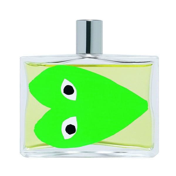 Comme des Garçons - Play Green Flakon mit markantem grünem Herz und klarer, frischer Duftkomposition in klarem Glas