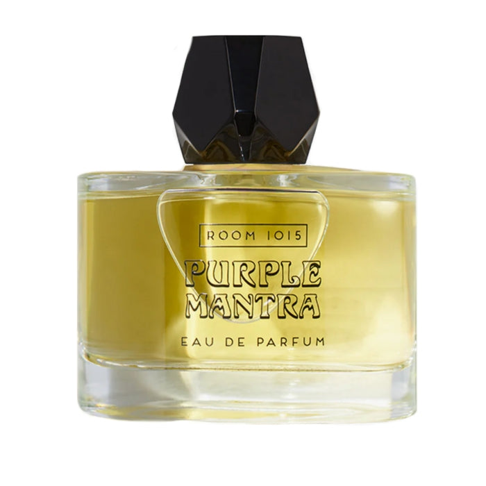 Room 1015 - Purple Mantra Parfumflakon mit klarem Glas und schwarz facettiertem Verschluss vor weißem Hintergrund