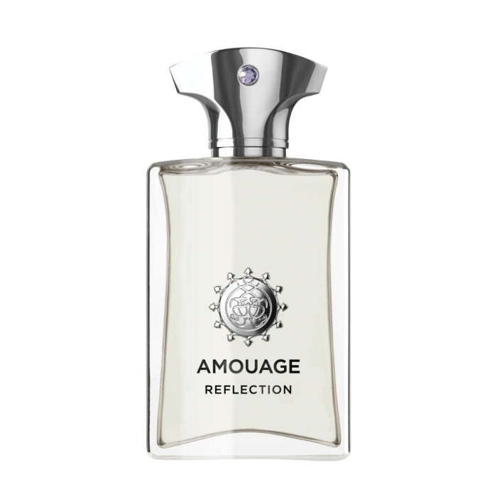 Amouage - Reflection Man Parfumflakon mit klarem Glas und silbernem Verschluss vor weißem Hintergrund