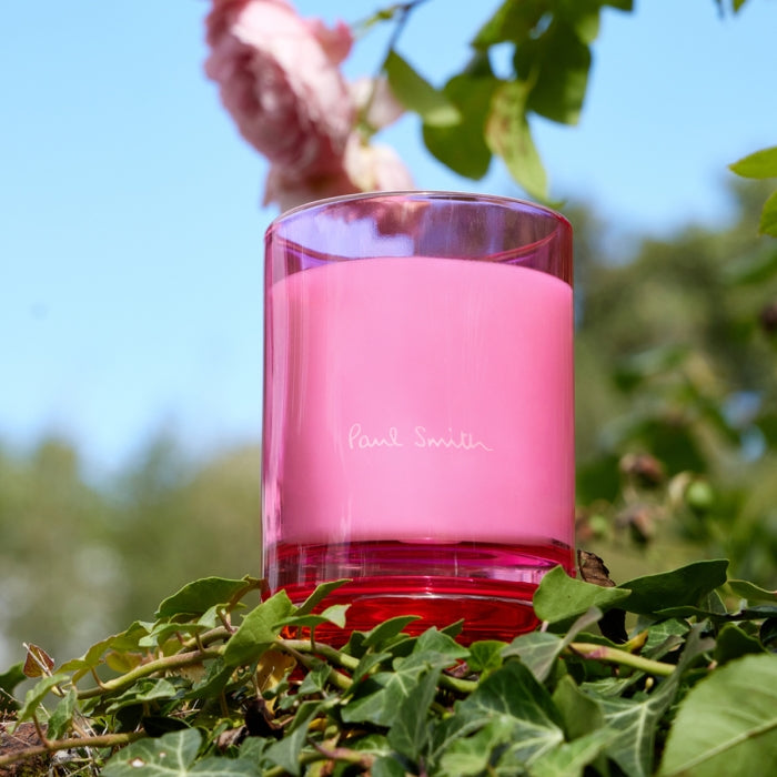 Paul Smith - Rose - Duftkerze im pink-roten Glas mit intensivem Rosenduft für romantische Atmosphäre im Raum