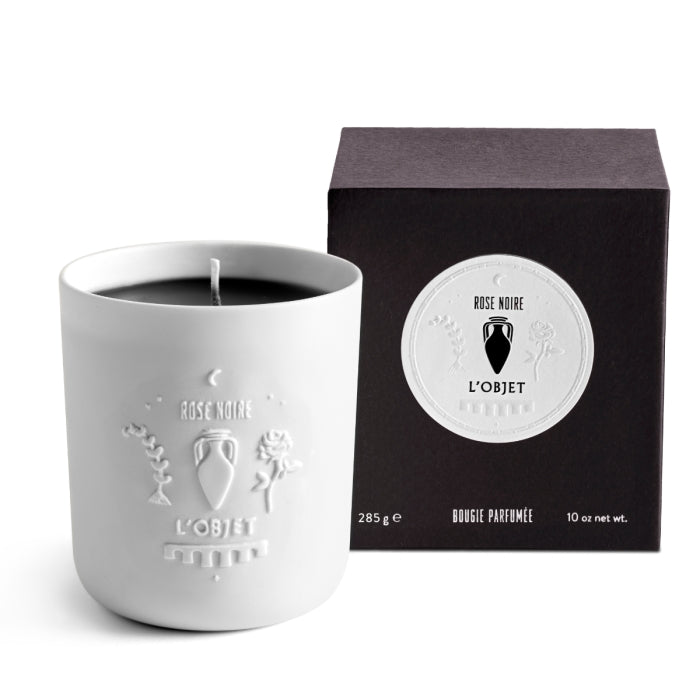 L'Objet - Rose Noire - Scented Candle in weißem Porzellangefäß mit samtigem Duft exotischer Rosen und Ceylon-Tee