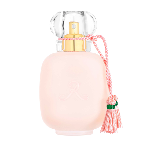Parfums de Rosine - Rose Nue rosa matter Glasflakon mit goldfarbenem Zerstäuber und zartem Quast vor weißem Hintergrund
