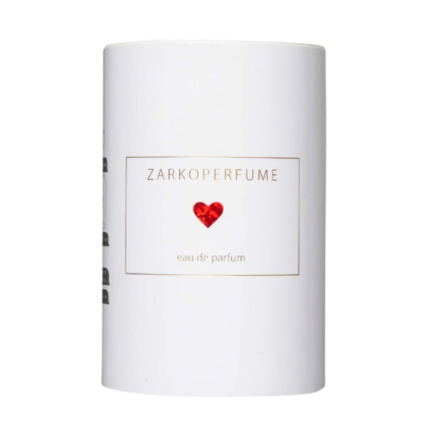 Zarkoperfume - Sending Love Parfumverpackung in Weiß mit rotem Herzsymbol und schlichter goldener Schrift auf Vorderseite