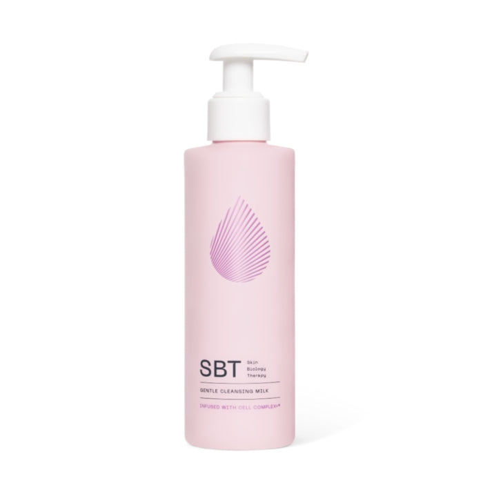 SBT - Sensitive - Gentle Cleansing Milk in zarter rosa Verpackung mit Pumpfunktion zur sanften und effektiven Reinigung