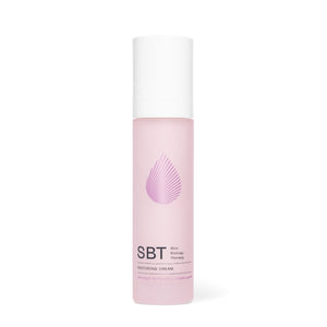 SBT - Sensitive - Restoring Cream in rosa Flasche mit weißem Verschluss für regenerierende Feuchtigkeitspflege empfindlicher Haut