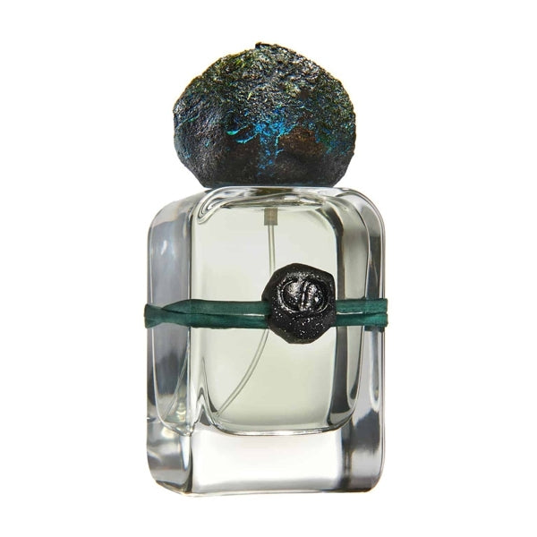 Mendittorosa - Talismans Collection - Sirio Parfumflakon mit massivem Mineralverschluss und grünem Lederband vor weißem Hintergrund