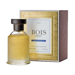 Bois 1920 - Sushi Imperiale Parfumflakon mit bernsteinfarbenem Duft und dunklem Holzverschluss vor weißem Hintergrund