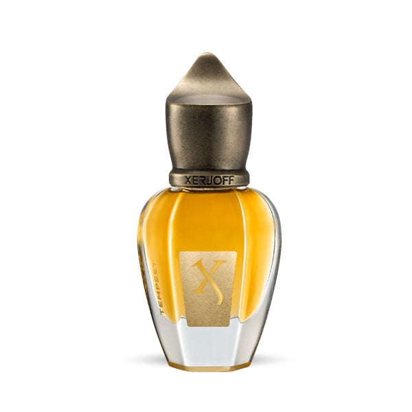 Xerjoff - K Collection - Tempest - Parfum Extrakt zeigt eleganten Flakon mit goldgelber Flüssigkeit und antik wirkendem Verschluss