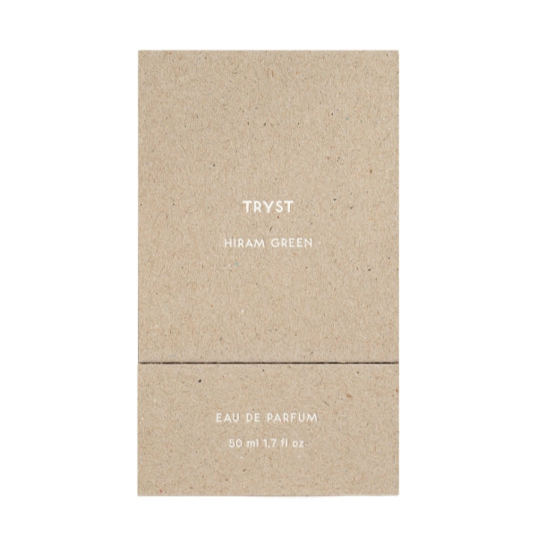 Hiram Green - Tryst Verpackung aus naturfarbenem Recyclingkarton mit schlichtem weißem Schriftzug und minimalistischem Design